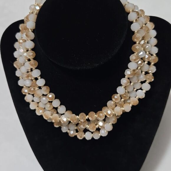 Jewelry - Vintage Glass Beaded Necklace